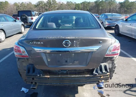 2015 Nissan Altima 2.5 S z USA, uszkodzony, nr VIN 1N4AL3AP9FC113063
